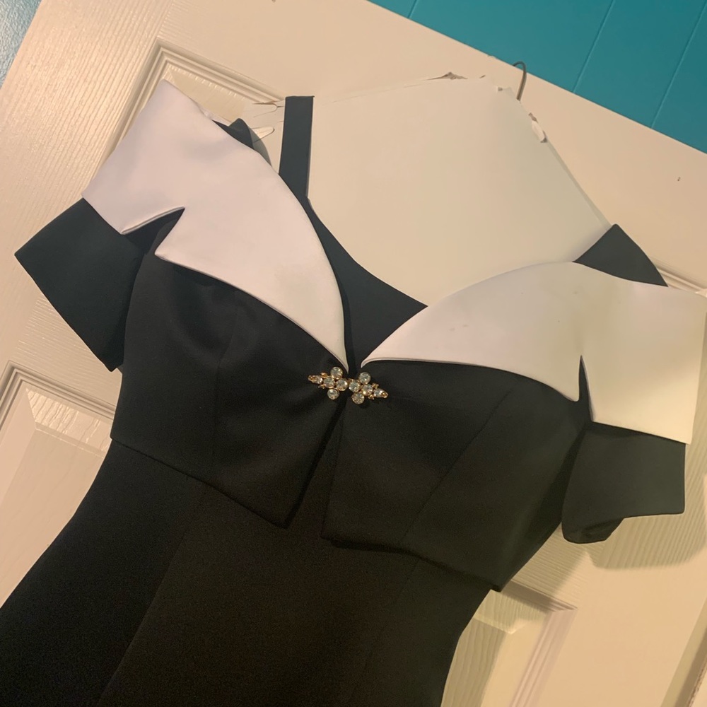 Dress - Picture 2 of 2